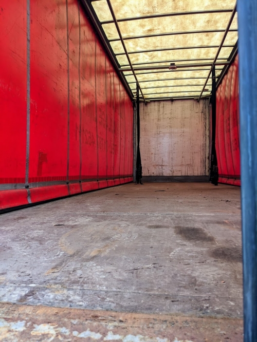 FRANTZ KING – TRUCK MERCEDES 2633 6X2 CURTAINSIDER 2011 (1)